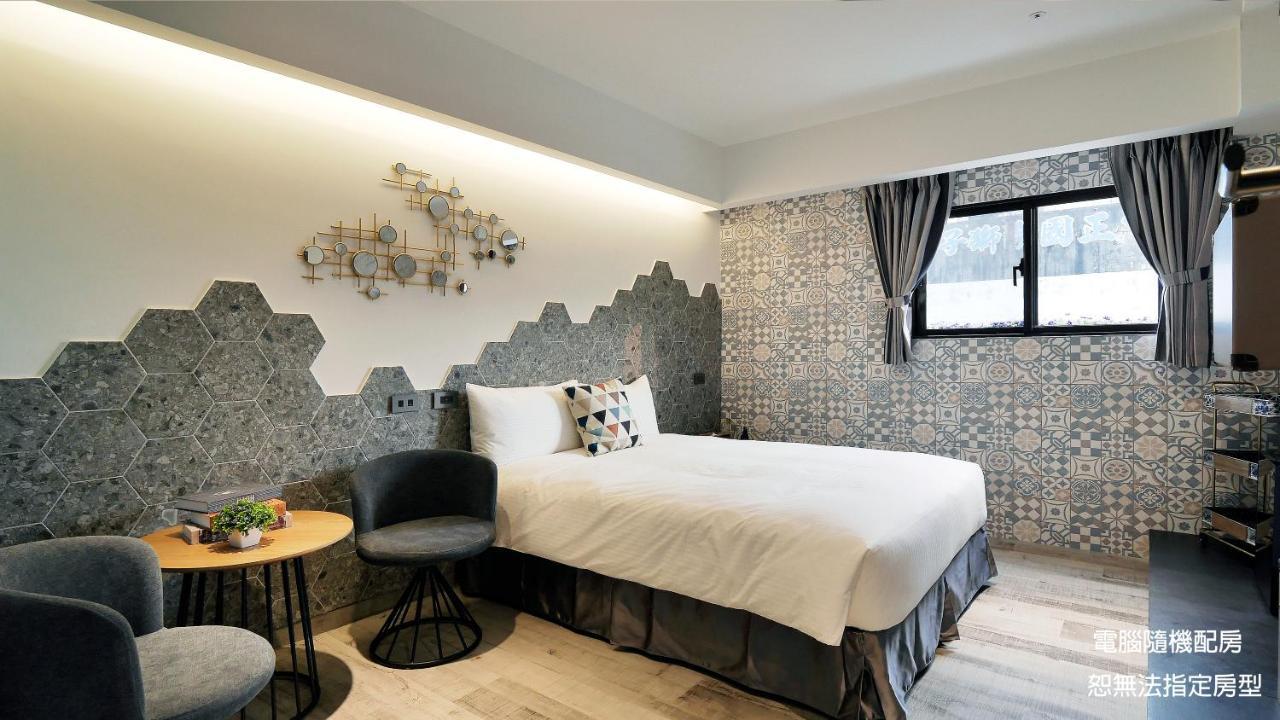 K Hotel - Yizhong Taichung Exteriör bild