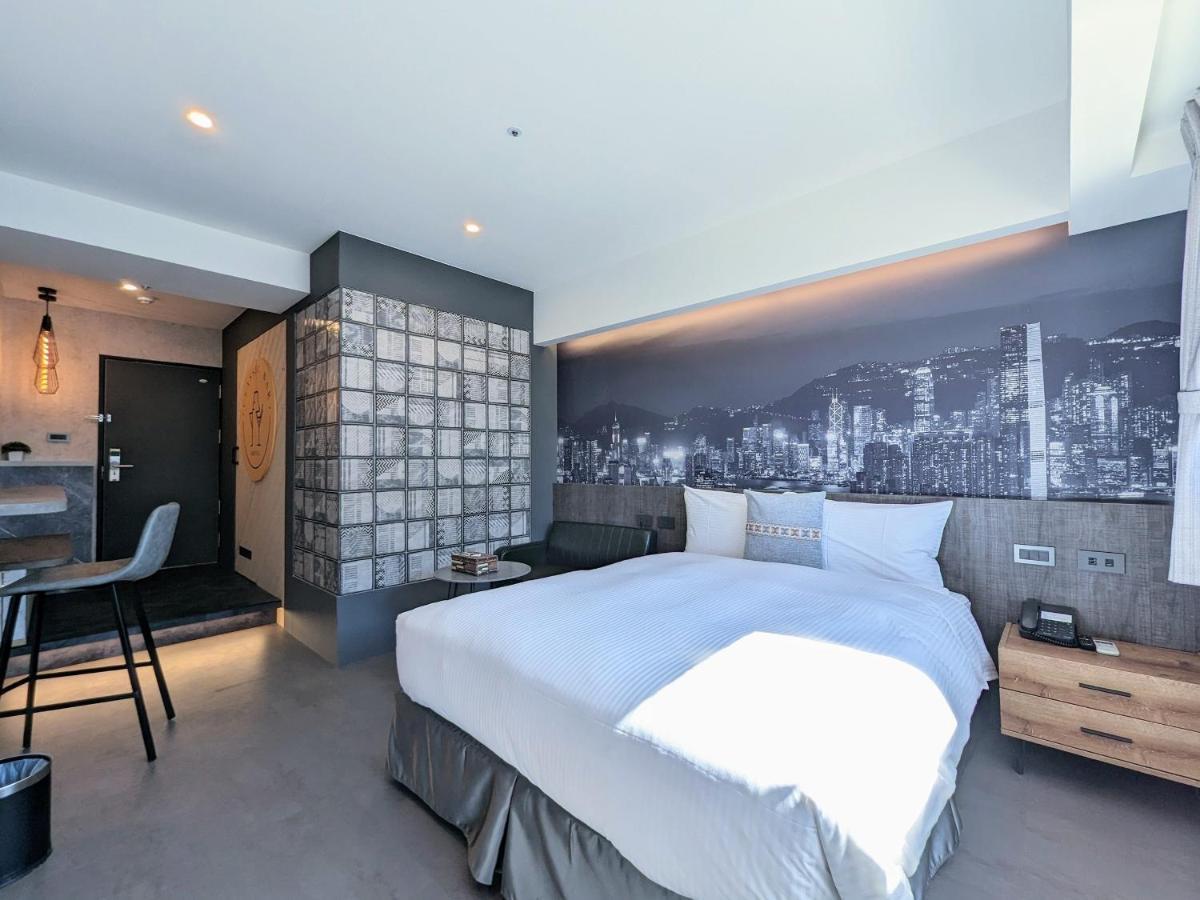 K Hotel - Yizhong Taichung Exteriör bild