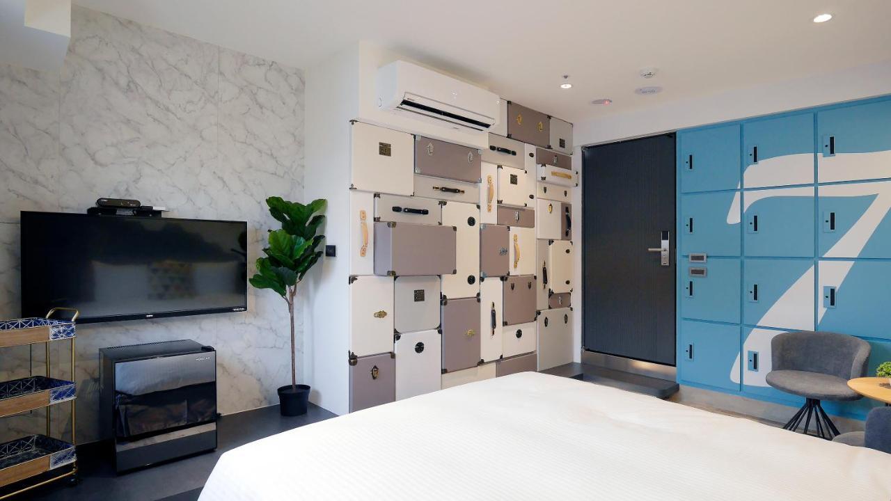 K Hotel - Yizhong Taichung Exteriör bild